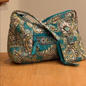 Vera Bradley Small Hobo & matching wallet •Peacocks